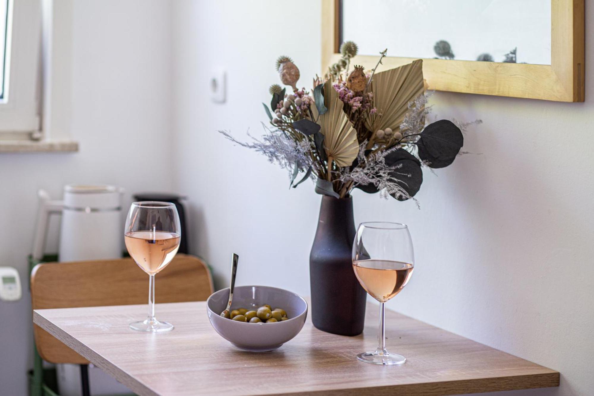 Have-A-Nice-Stay - Nahe Der U-Bahn Nach Hamburg - Natur 1 Minute Entfernt - Baecker & Restaurants 500M - Lidl 800M - Zentrum 1,5Km Ahrensburg Ngoại thất bức ảnh