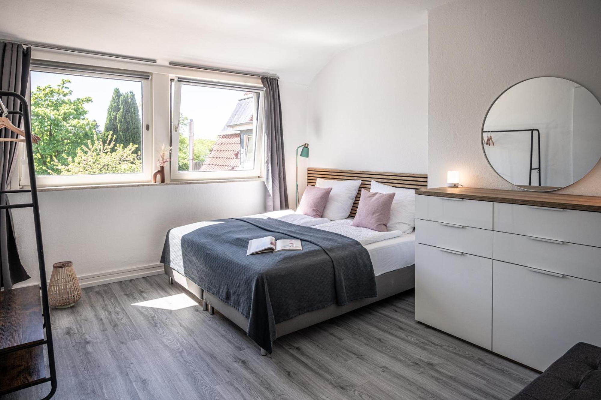 Have-A-Nice-Stay - Nahe Der U-Bahn Nach Hamburg - Natur 1 Minute Entfernt - Baecker & Restaurants 500M - Lidl 800M - Zentrum 1,5Km Ahrensburg Ngoại thất bức ảnh